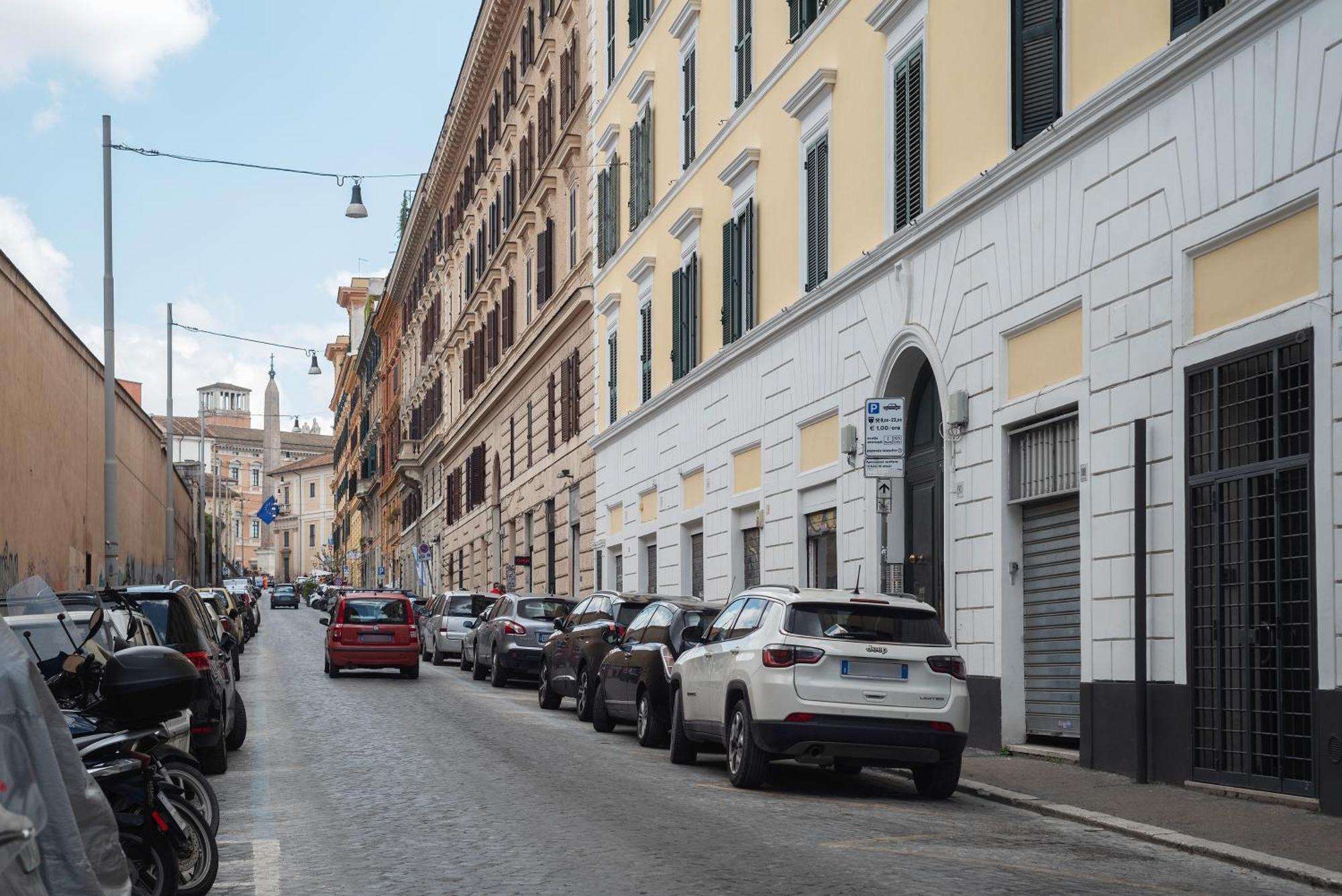 Accogliente E Colorato, A Pochi Passi Dal Colosseo - Fromhometorome Exterior photo